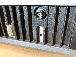 BRG FM10-164 mobil URH adó-vevő, teljesen tranzisztorizált, félvezetős, beépített kezelős, speciáis kivitel