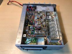 BRG FM302 és BRG FM304 URH mobil adó-vevő, teljesen félvezetős, modern technológia, korszerű fejlesztés, belső nézet, adó egység