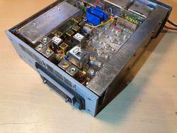 BRG FM302 és BRG FM304 URH mobil adó-vevő, teljesen félvezetős, modern technológia, korszerű fejlesztés, belső nézet, vevő egység, kristályváltó panel