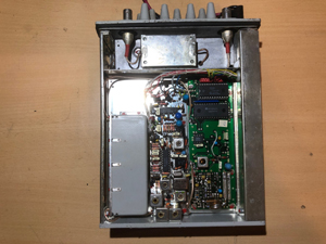 BRG TR301-160, szintézeres, EPROM-vezérelt, mobil URH rádió adó-vevő, BRG Rádiótechnikai Rt. Salgótarján