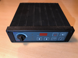 BRG TR321 szintézeres mobil adó-vevő készülék